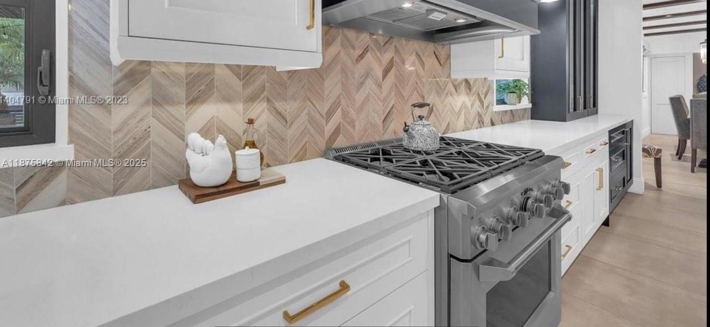 HOLLYWOOD - Residential