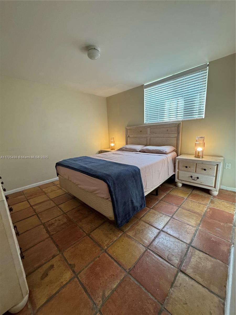 THE DRAKE CONDO - Residential