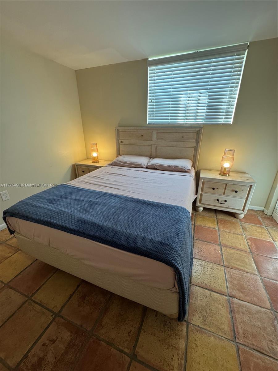 THE DRAKE CONDO - Residential