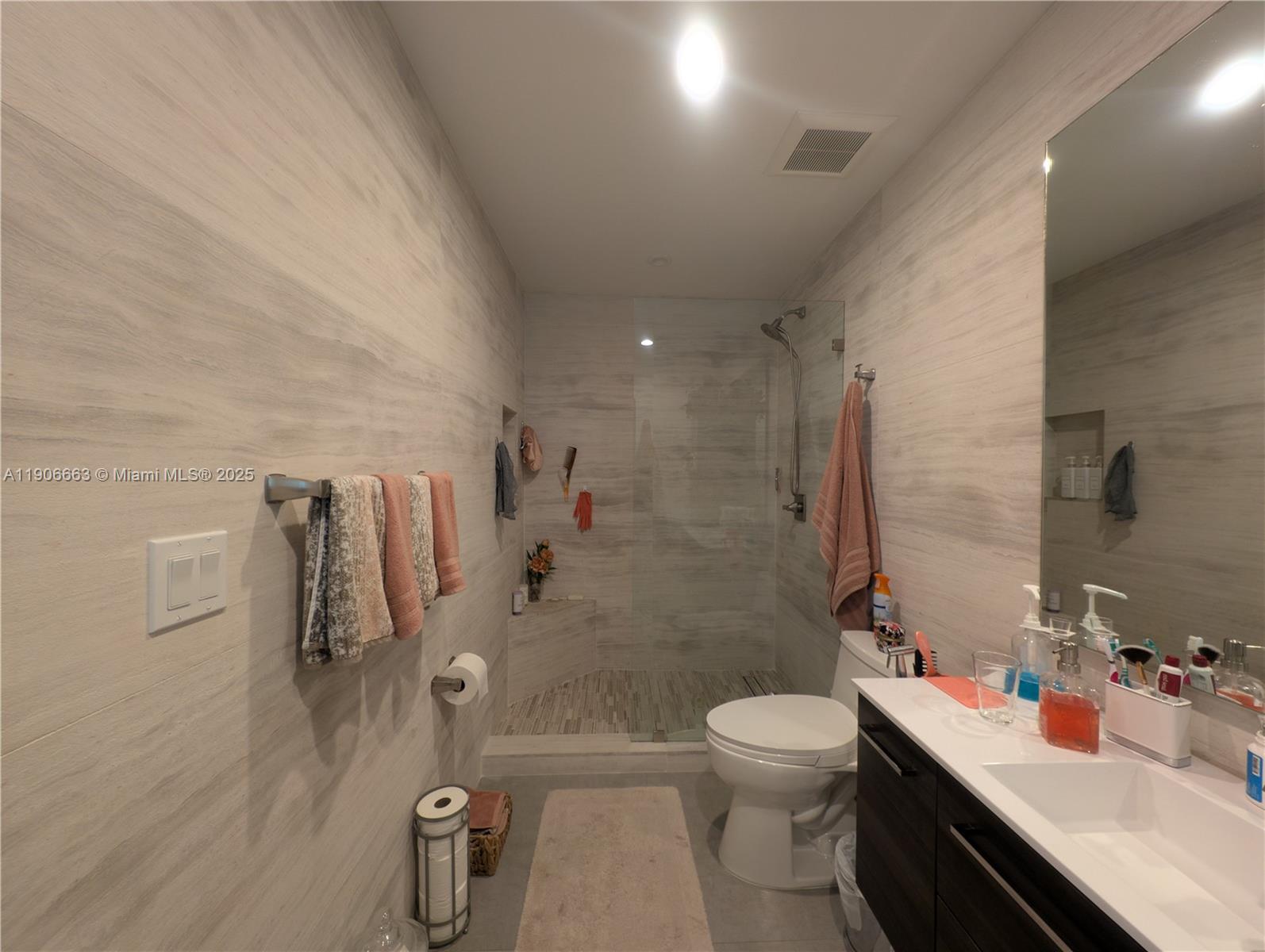 COLETOWN ACRES - Residential