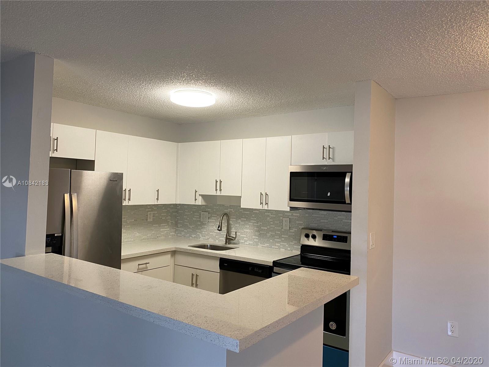 LAKEVIEW AT HAMMOCKS COND - Residential Lease