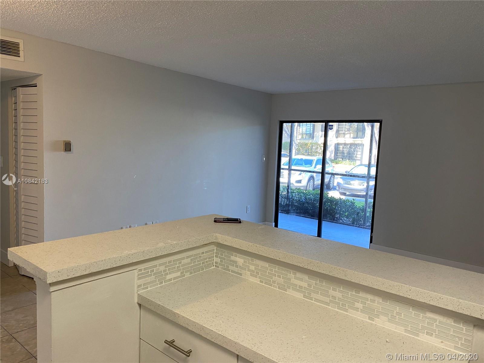 LAKEVIEW AT HAMMOCKS COND - Residential Lease