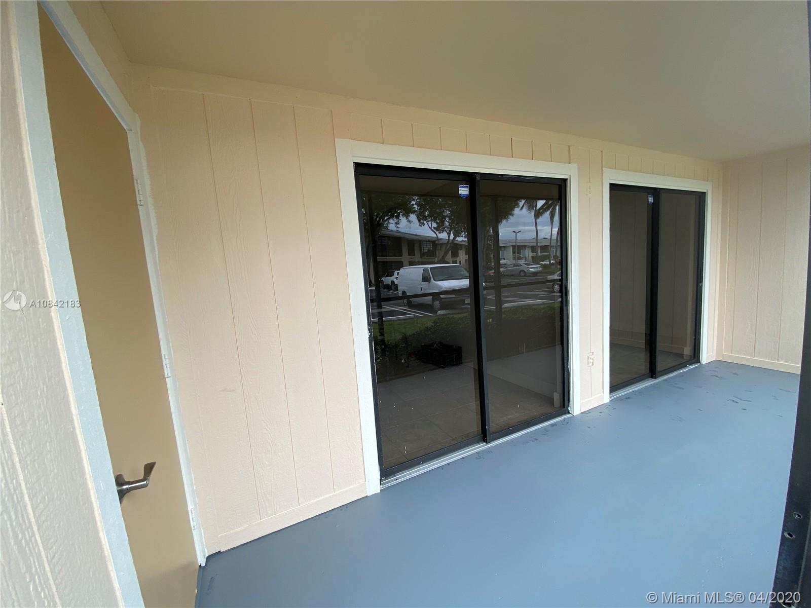 LAKEVIEW AT HAMMOCKS COND - Residential Lease