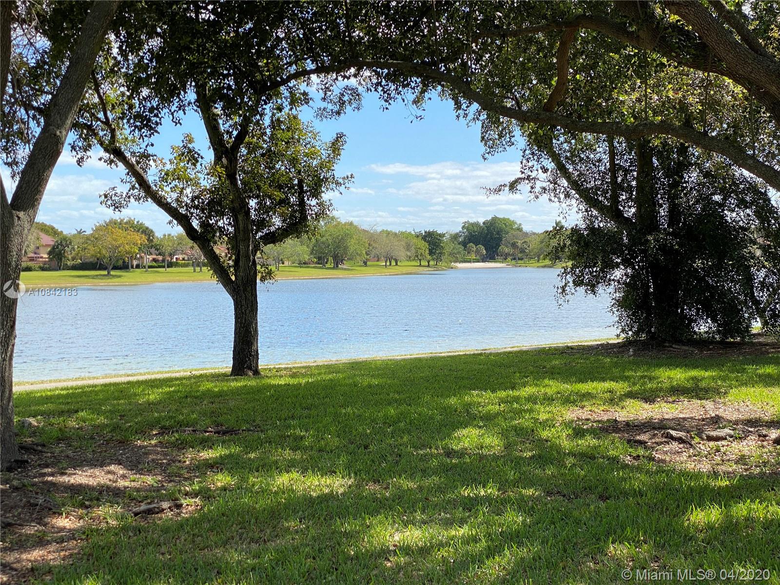 LAKEVIEW AT HAMMOCKS COND - Residential Lease