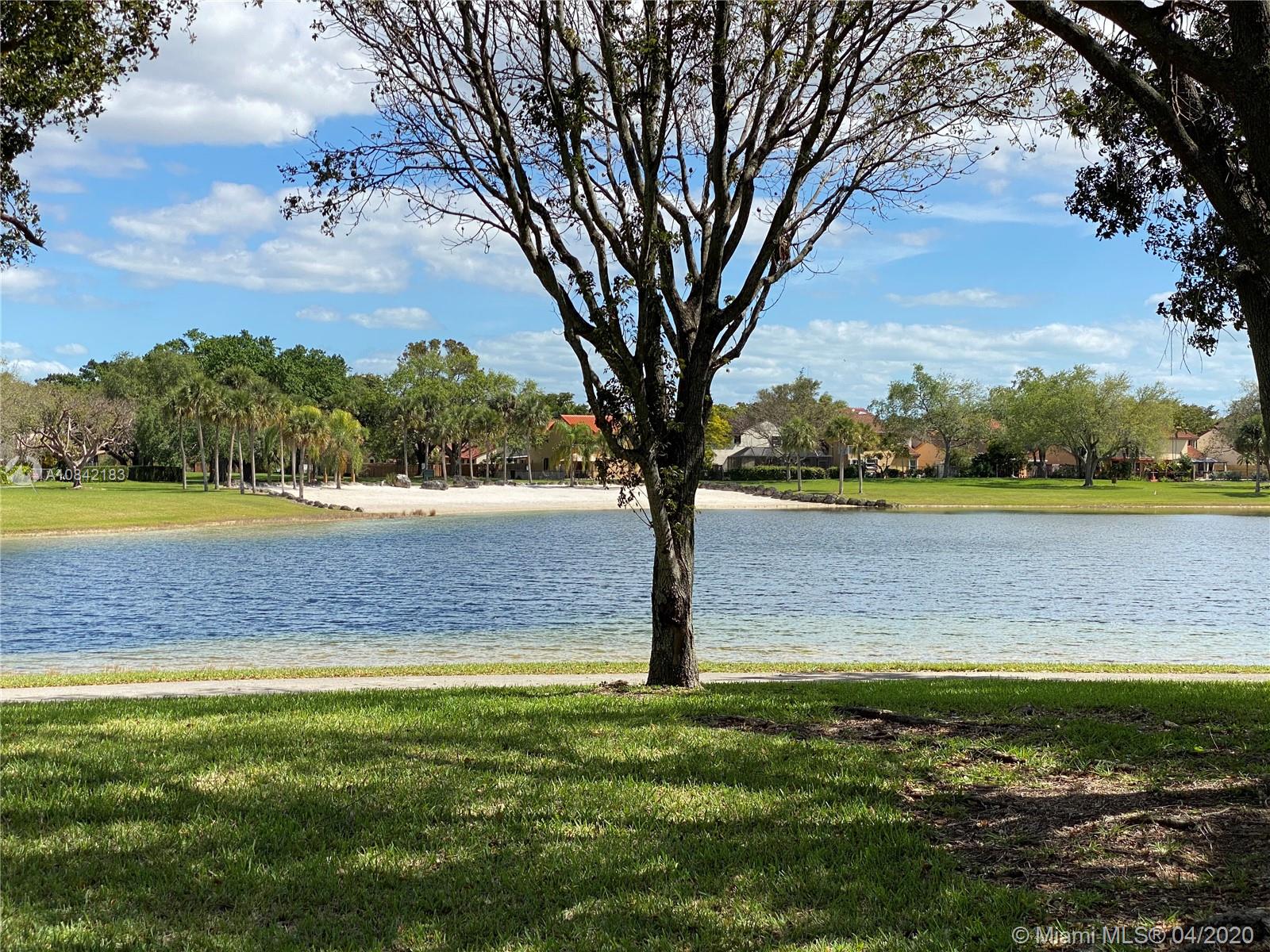 LAKEVIEW AT HAMMOCKS COND - Residential Lease