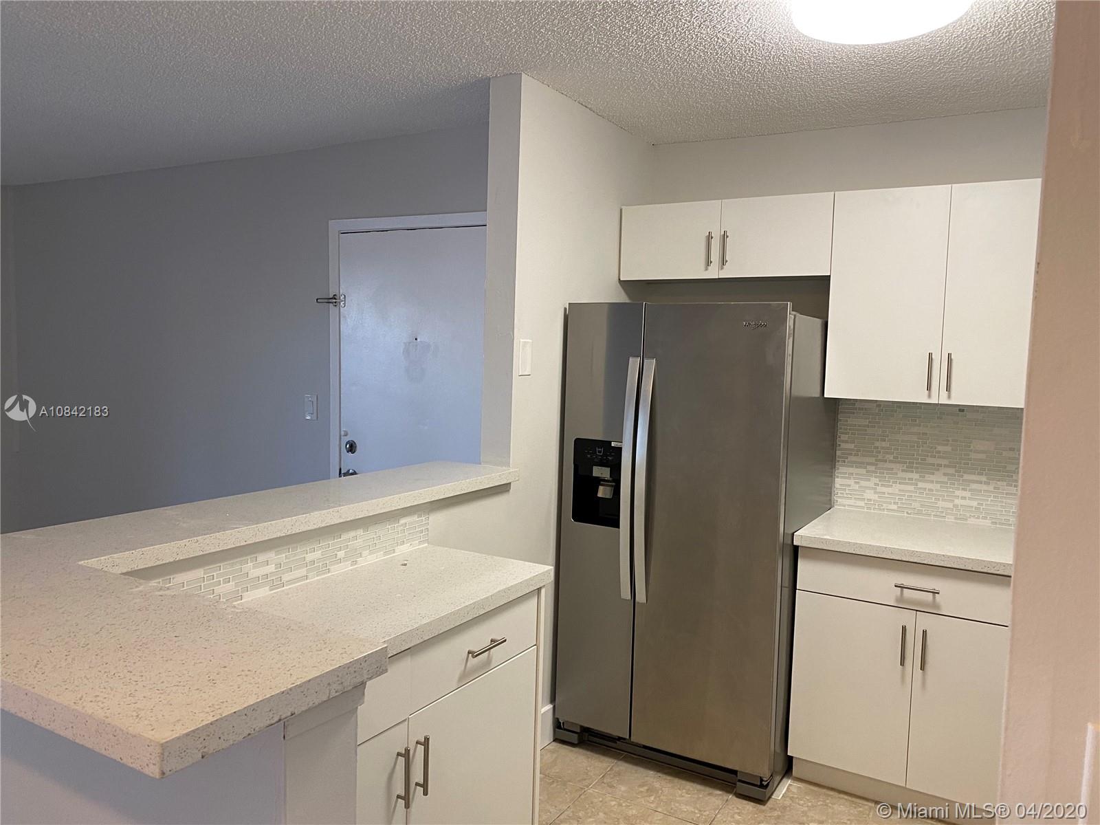 LAKEVIEW AT HAMMOCKS COND - Residential Lease