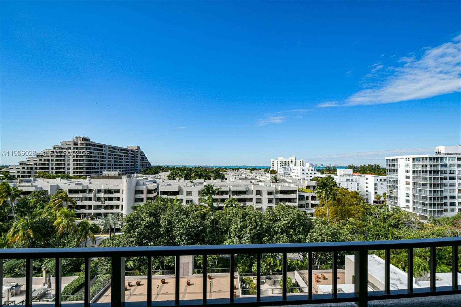 251 Crandon Blvd 704