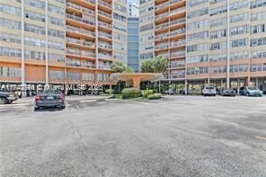 CRESTVIEW TOWERS CONDO - Residential