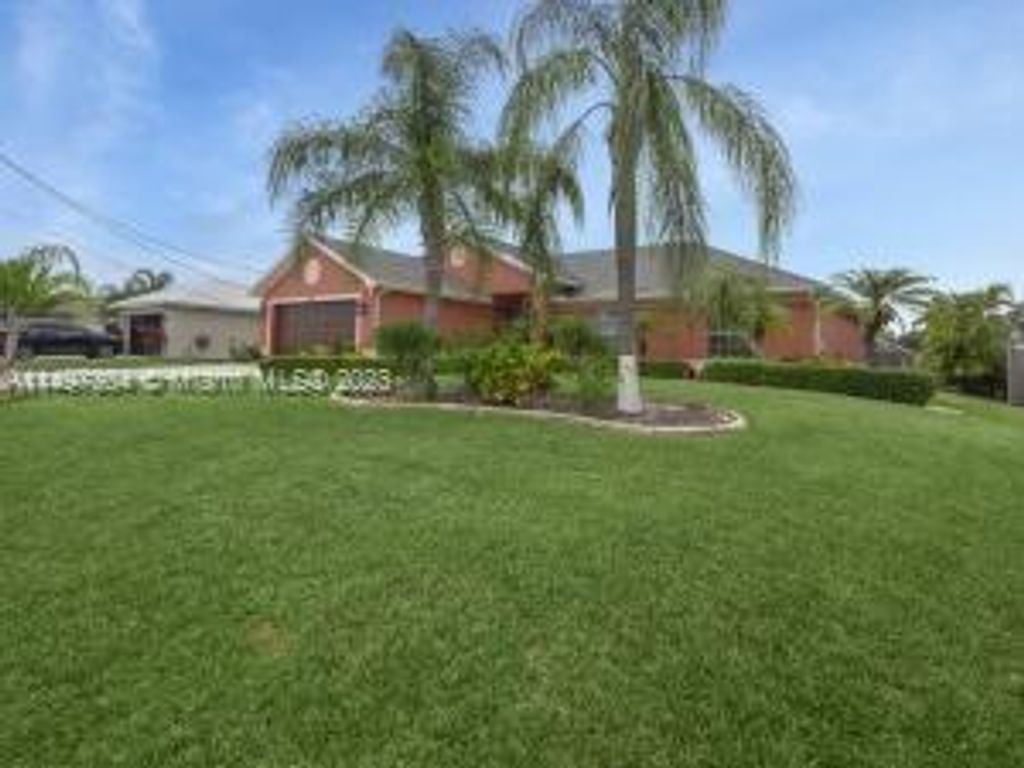 Photo of 5175 NW Aljo Cir, Port Saint Lucie, FL 34986 (MLS # A11497304)