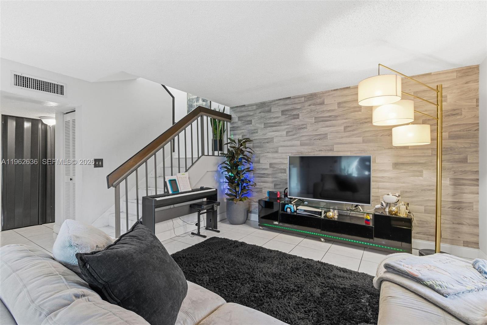 OASIS CONDO NO 2 - Residential