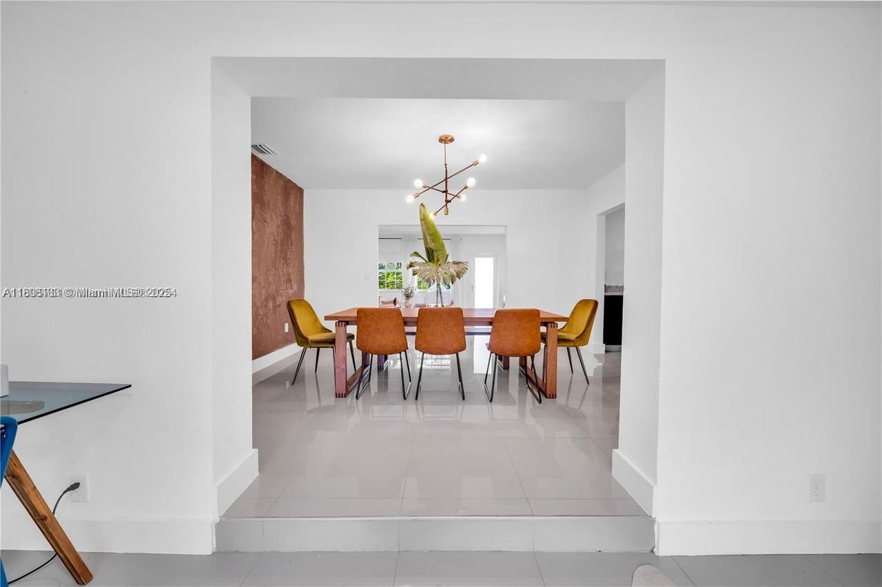 GRIFFING BISCAYNE PK EST - Residential Income