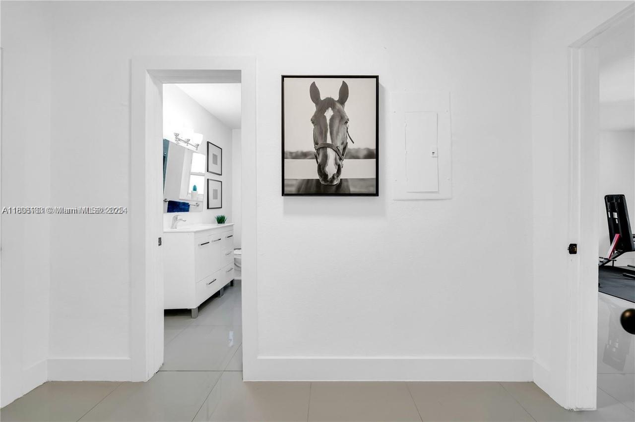 GRIFFING BISCAYNE PK EST - Residential Income