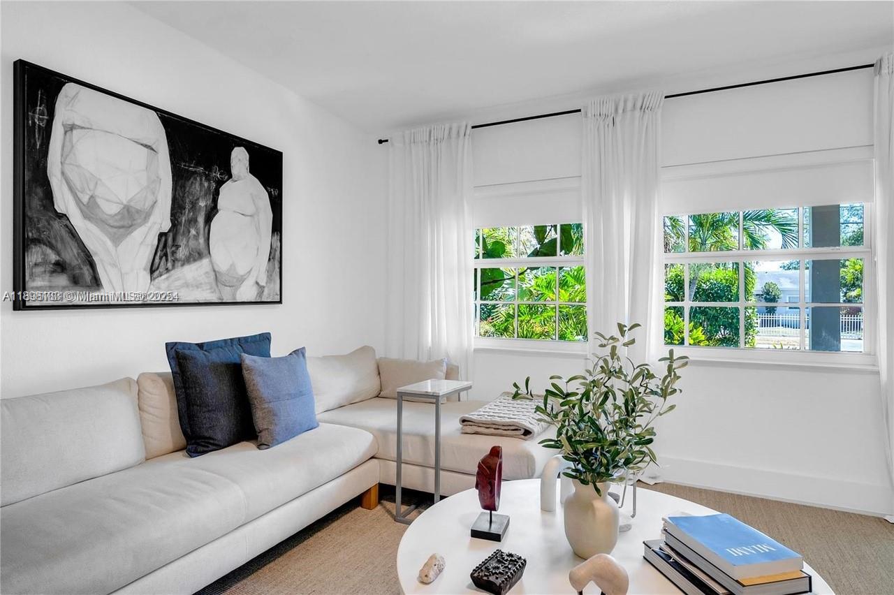 GRIFFING BISCAYNE PK EST - Residential Income