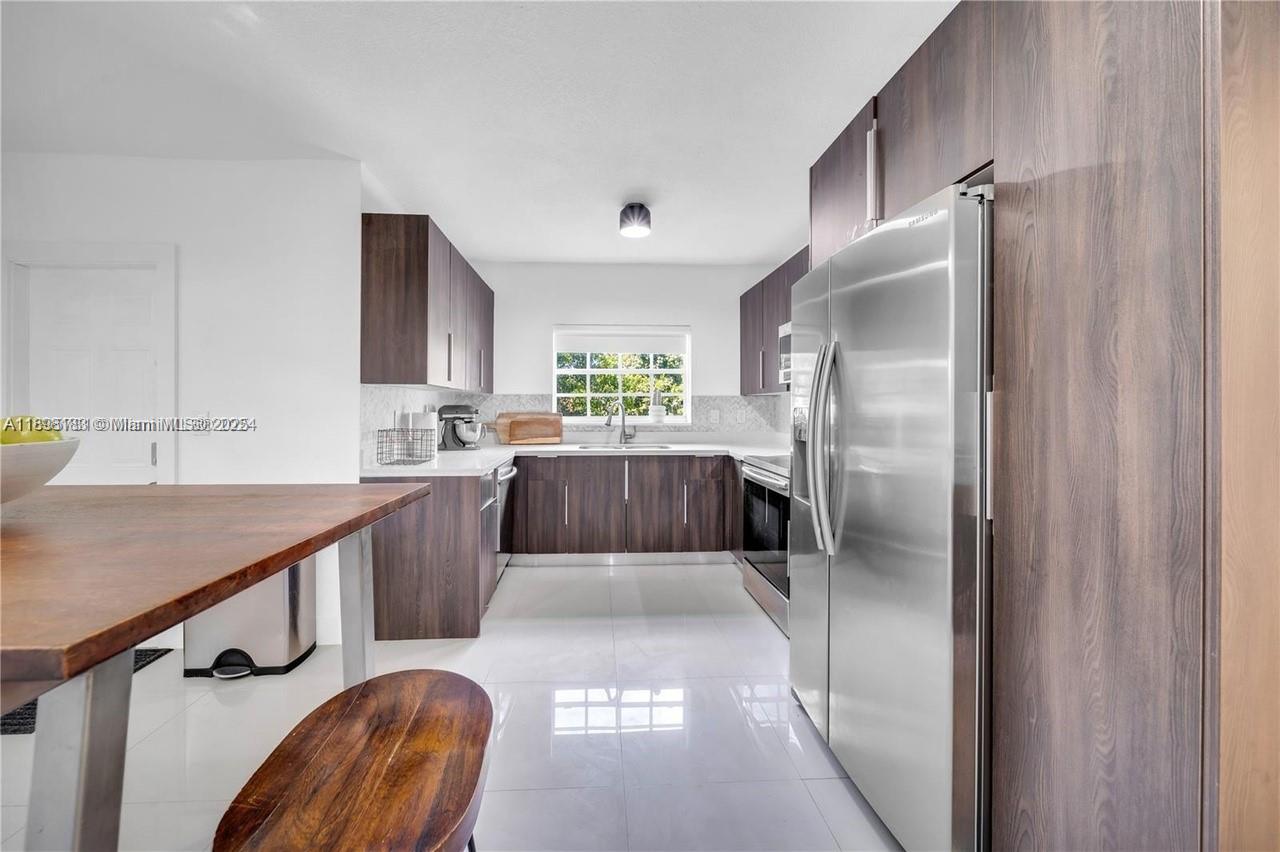 GRIFFING BISCAYNE PK EST - Residential Income