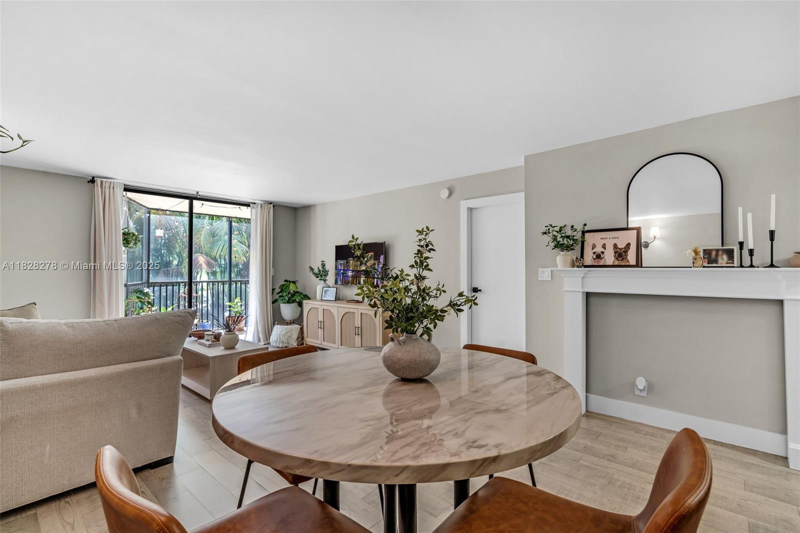 20367 W Country Club Dr L25