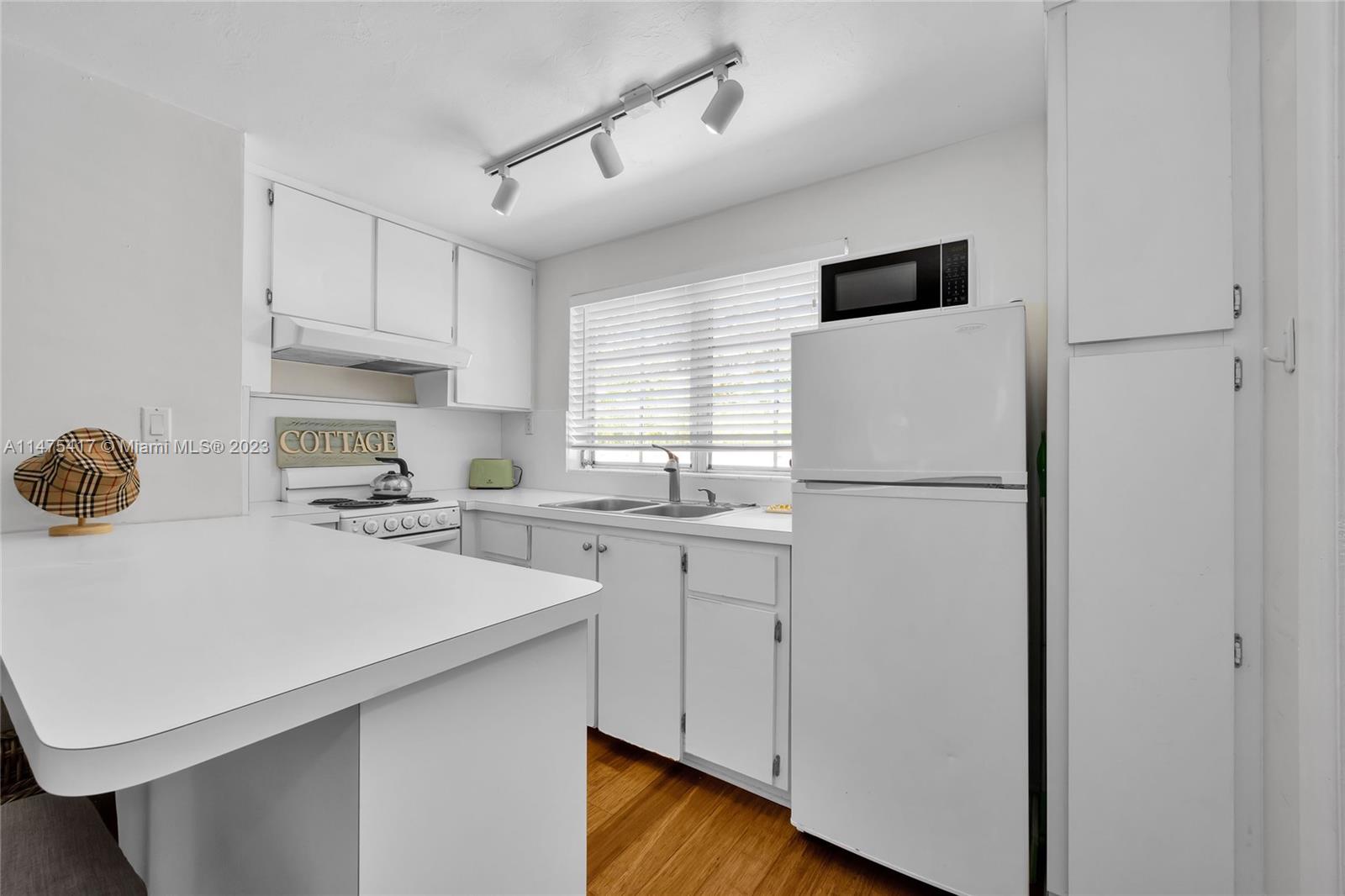 CORAL GABLES SEC B - Residential