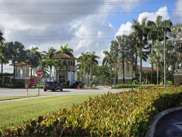 TWIN LAKE SHORES SOUTH - Residential