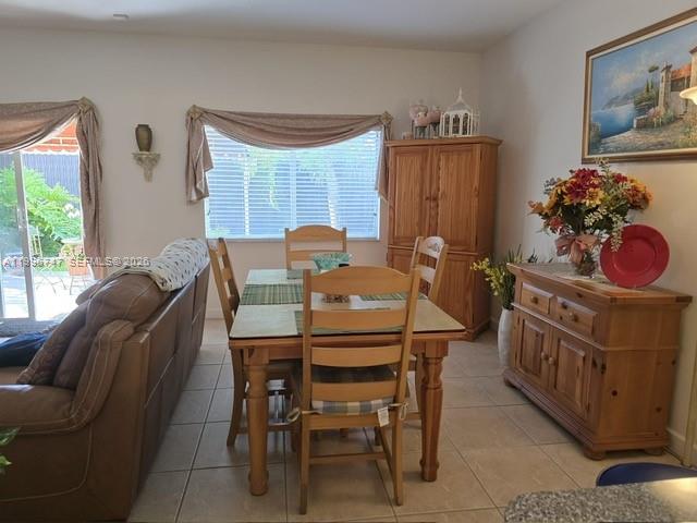 TWIN LAKE SHORES SOUTH - Residential