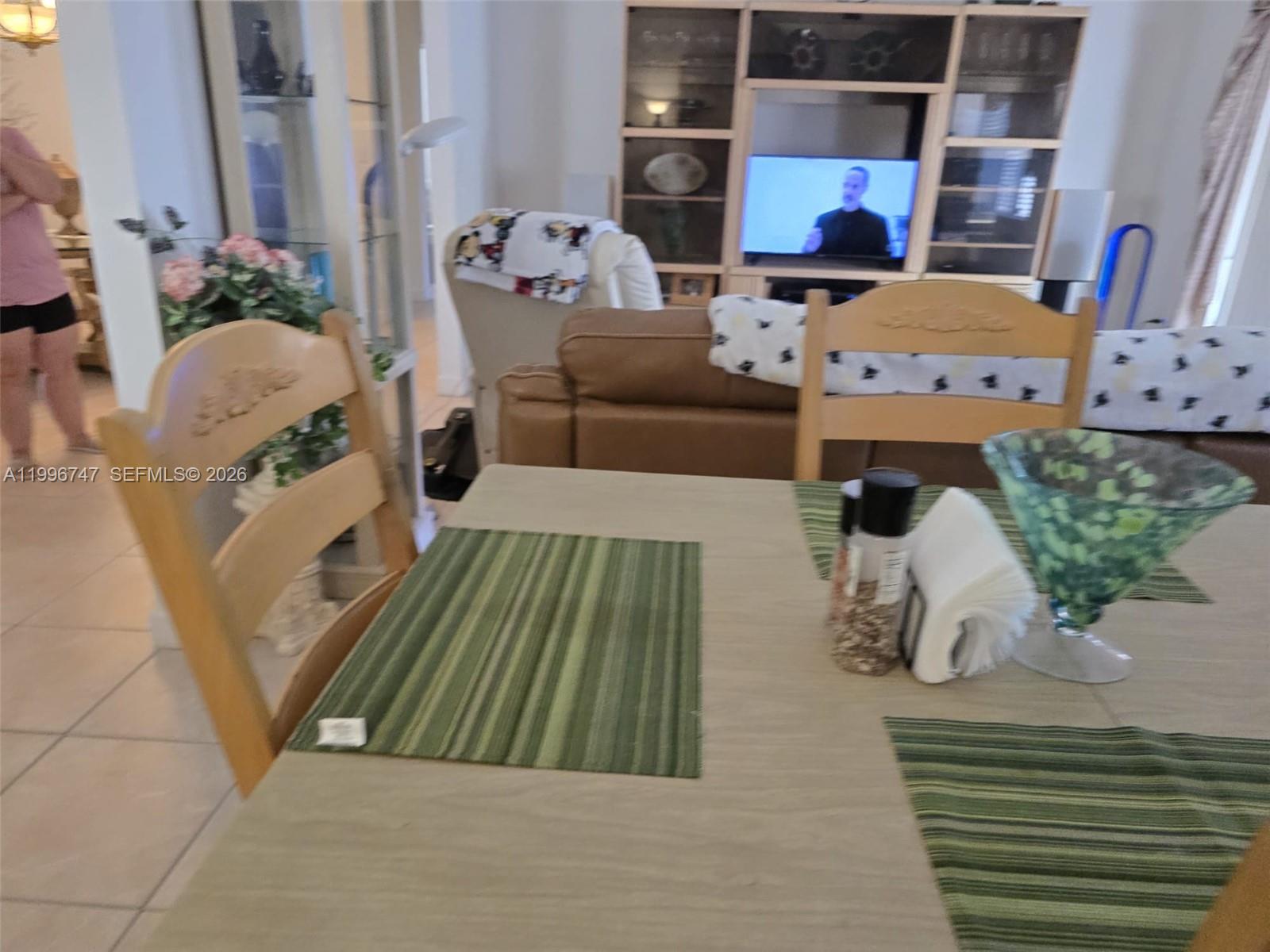 TWIN LAKE SHORES SOUTH - Residential