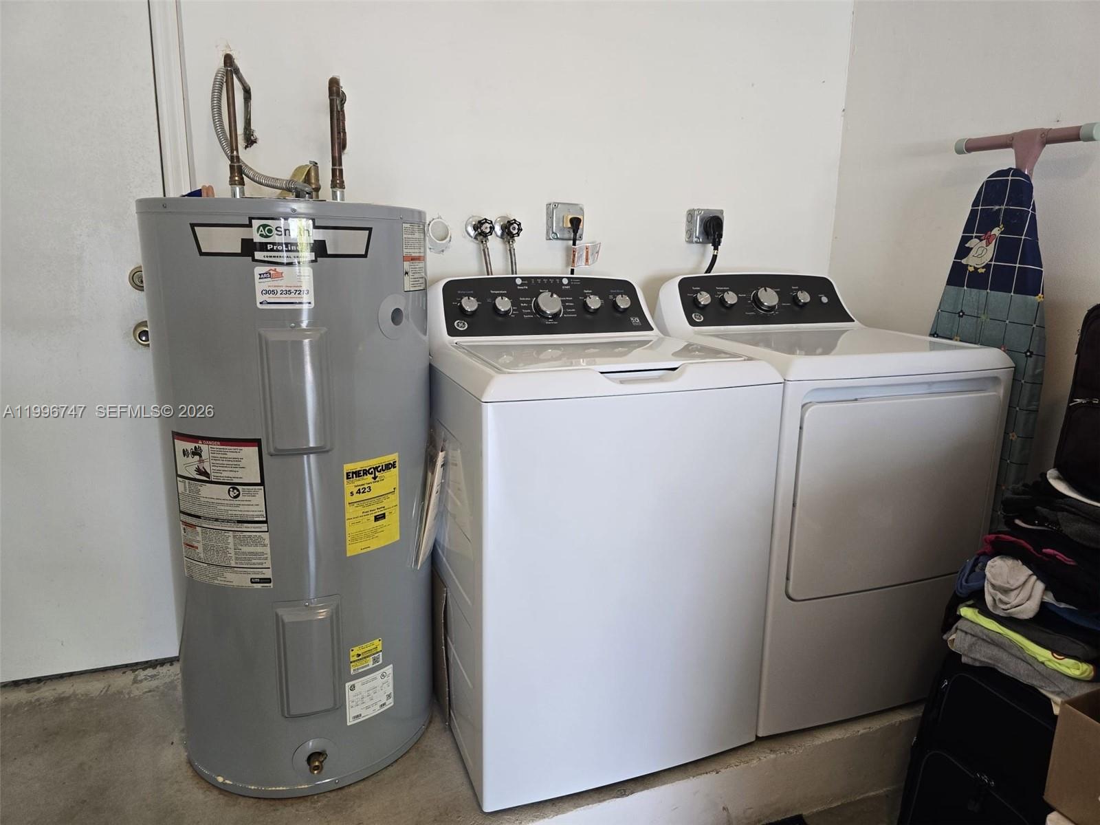 TWIN LAKE SHORES SOUTH - Residential