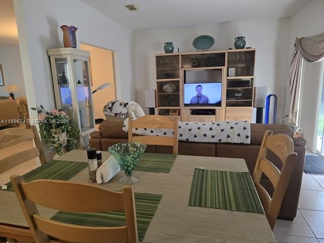 TWIN LAKE SHORES SOUTH - Residential