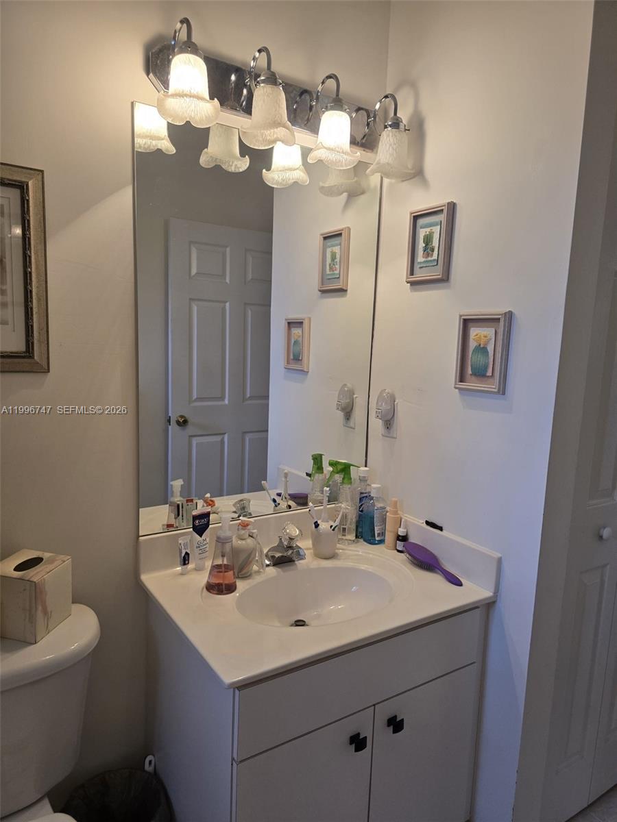 TWIN LAKE SHORES SOUTH - Residential