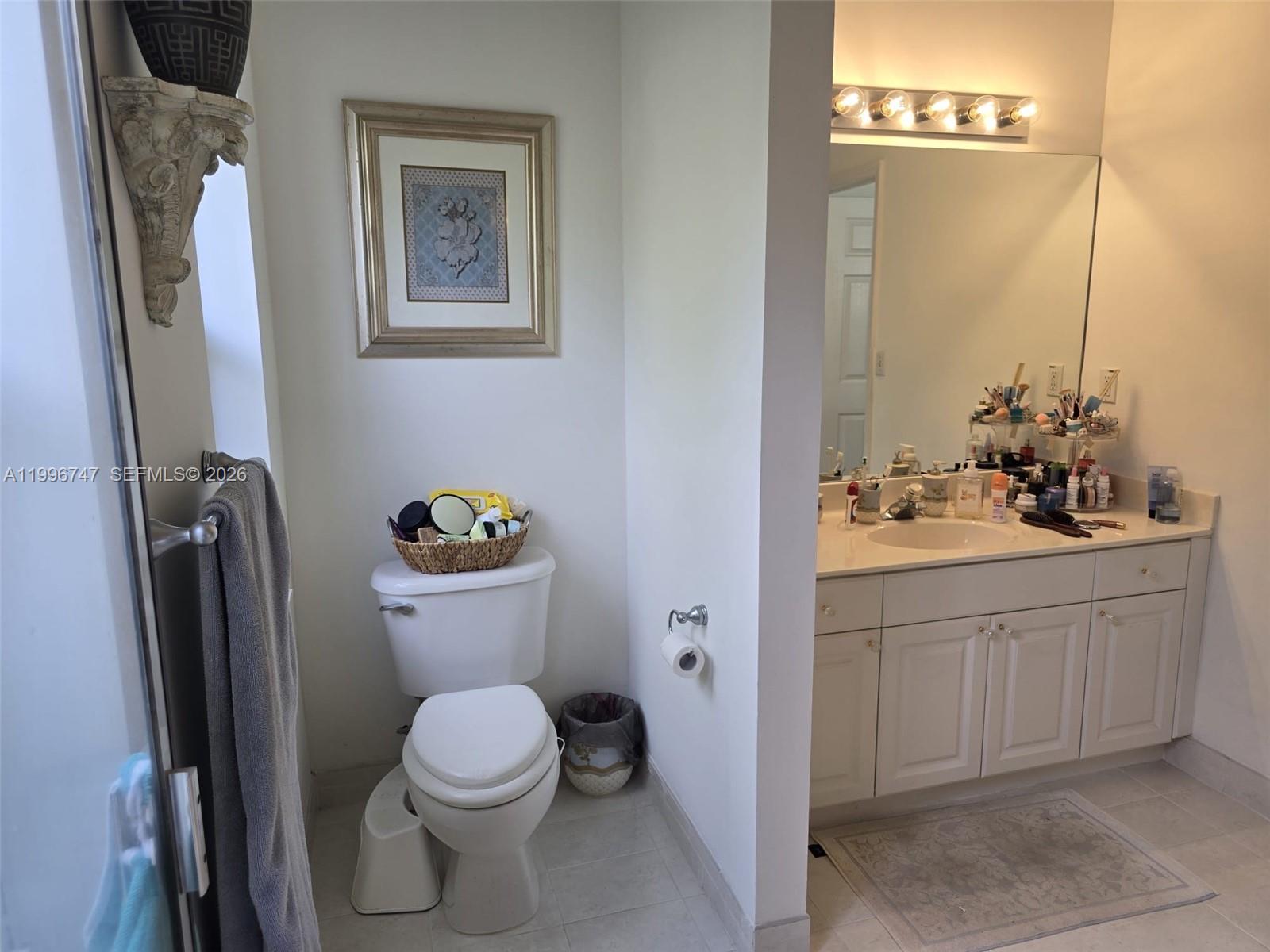 TWIN LAKE SHORES SOUTH - Residential