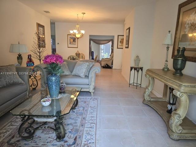 TWIN LAKE SHORES SOUTH - Residential