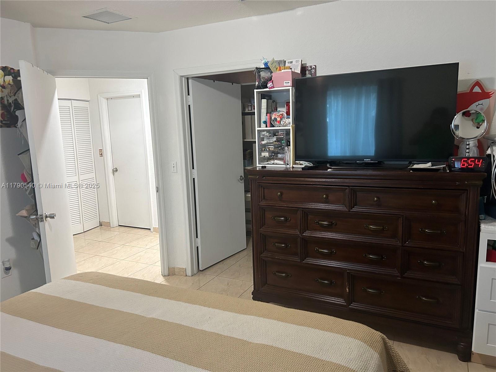 ORANGE HEIGHTS - Residential