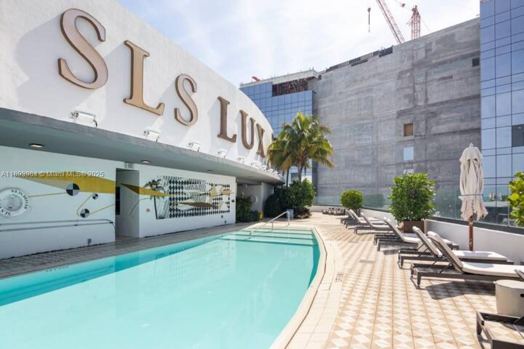 801 SMA RESIDENCES CONDO - Residential