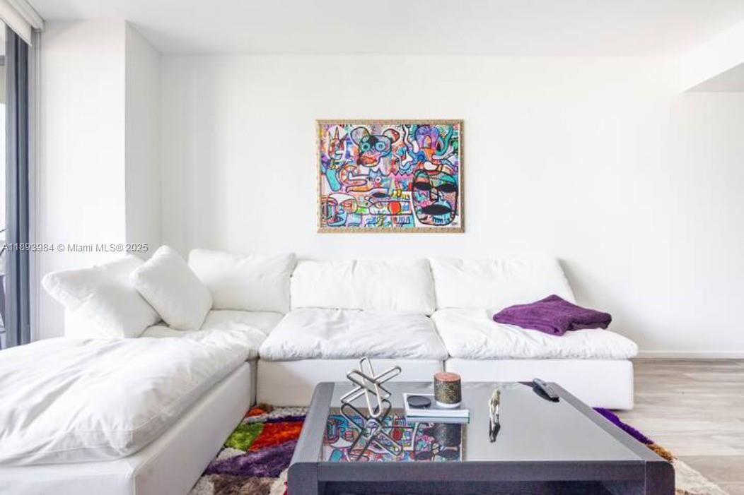 801 SMA RESIDENCES CONDO - Residential