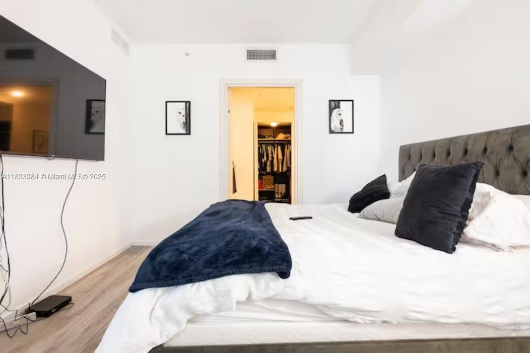 801 SMA RESIDENCES CONDO - Residential