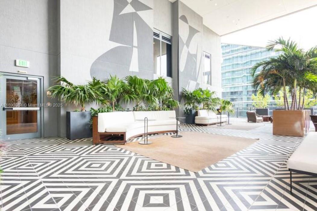 801 SMA RESIDENCES CONDO - Residential