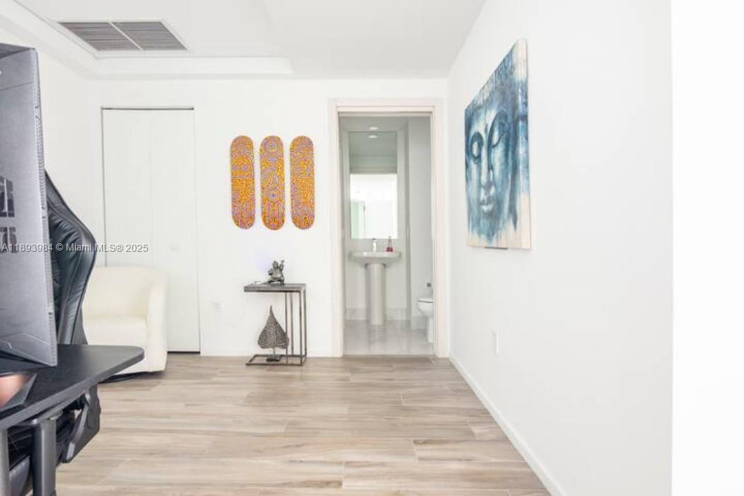 801 SMA RESIDENCES CONDO - Residential