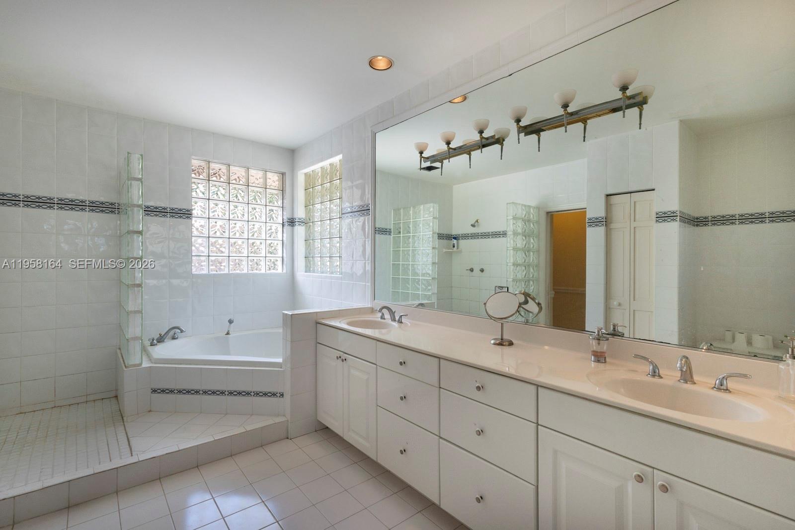 PINE TREE ESTATES - Residential