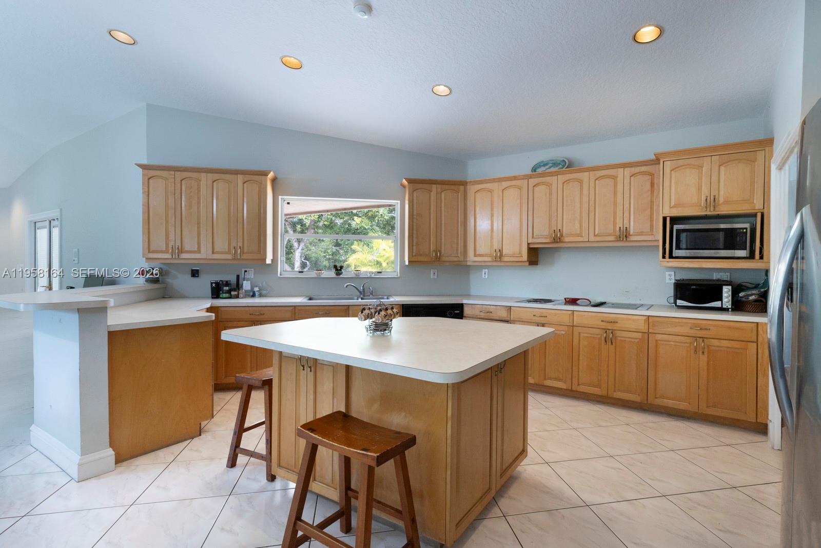 PINE TREE ESTATES - Residential