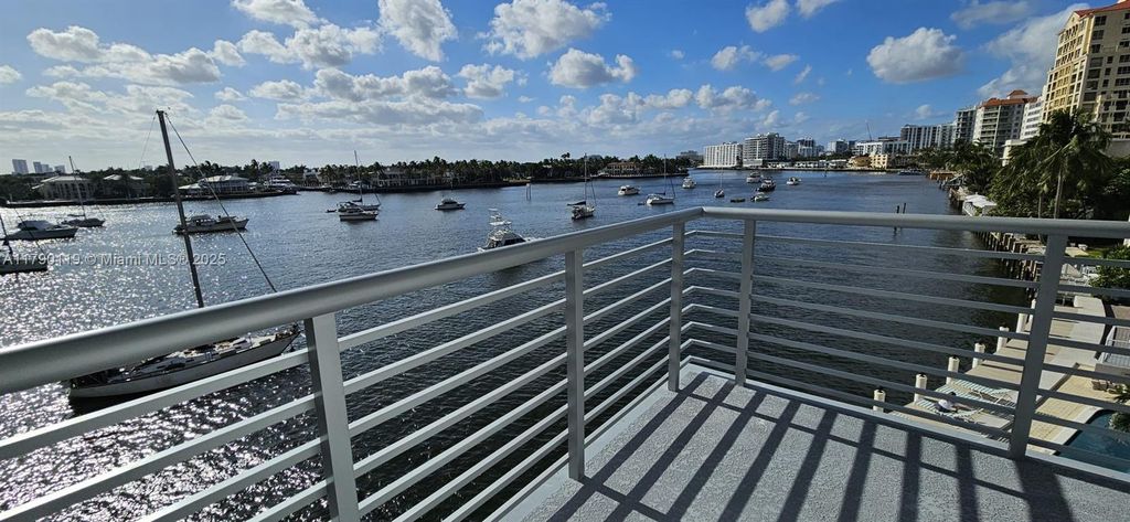 Photo of 9 N Birch Rd #405, Fort Lauderdale, FL 33304 (MLS # A11790119)