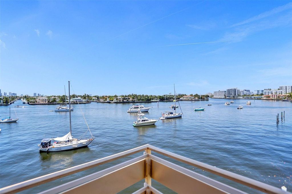 Photo of 9 N Birch Rd #405, Fort Lauderdale, FL 33304 (MLS # A11790119)