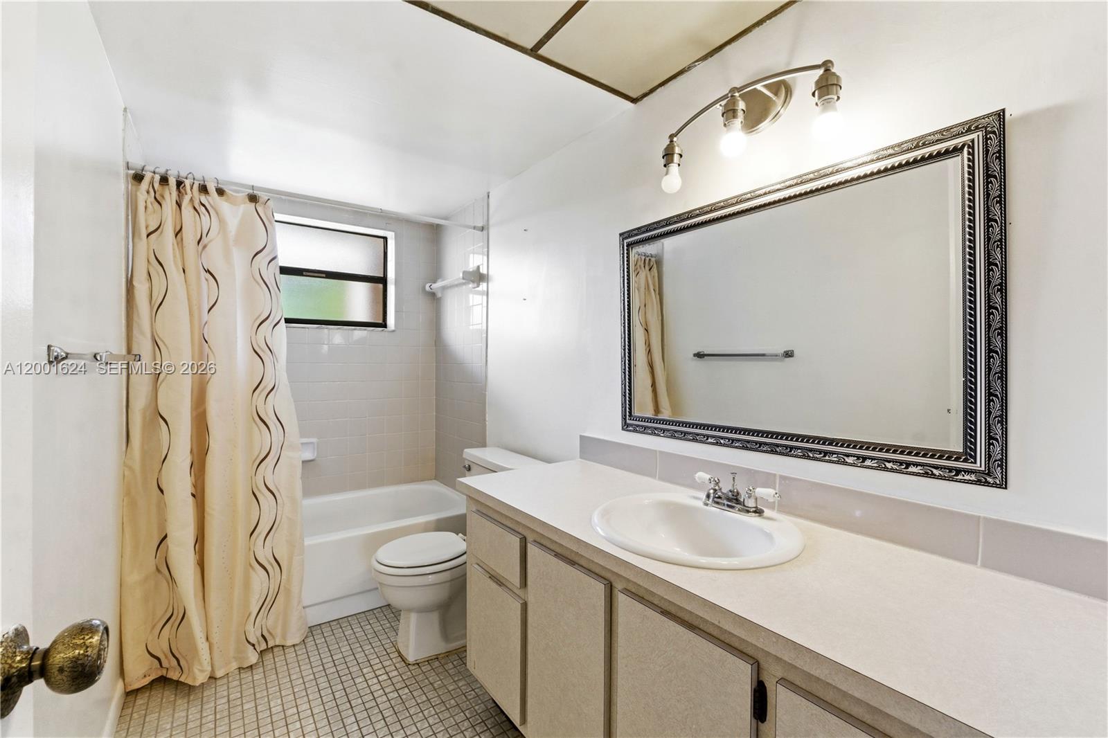 SUNRISE LAKES 165 CONDO - Residential