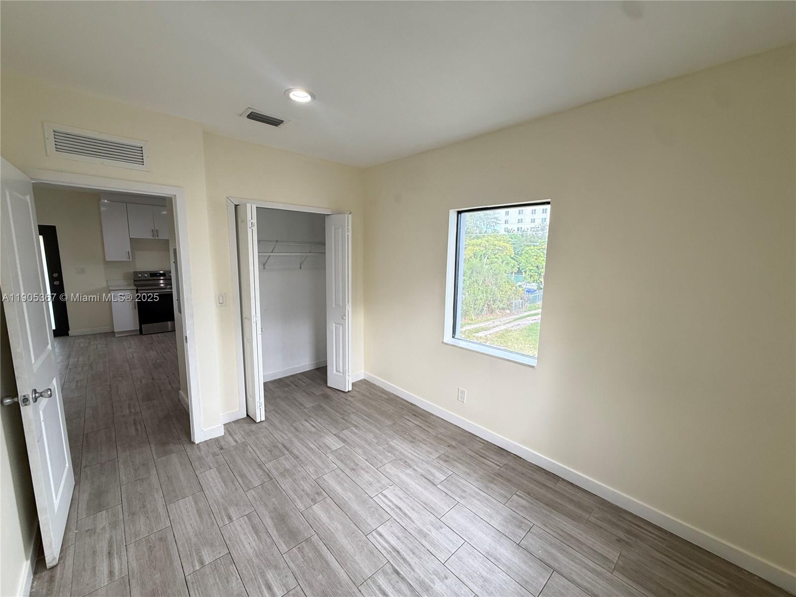 BUENA VISTA EST - Residential Lease