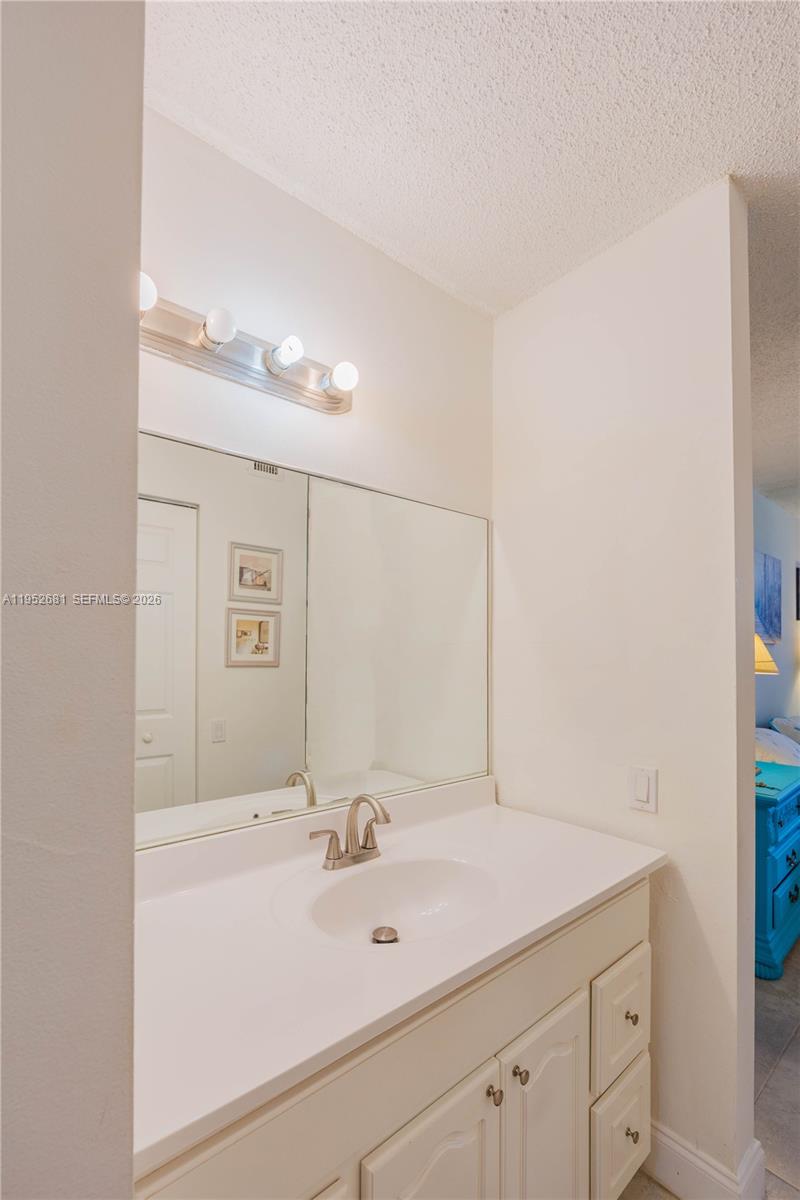 LIME BAY CONDOMINIUM 6 - Residential