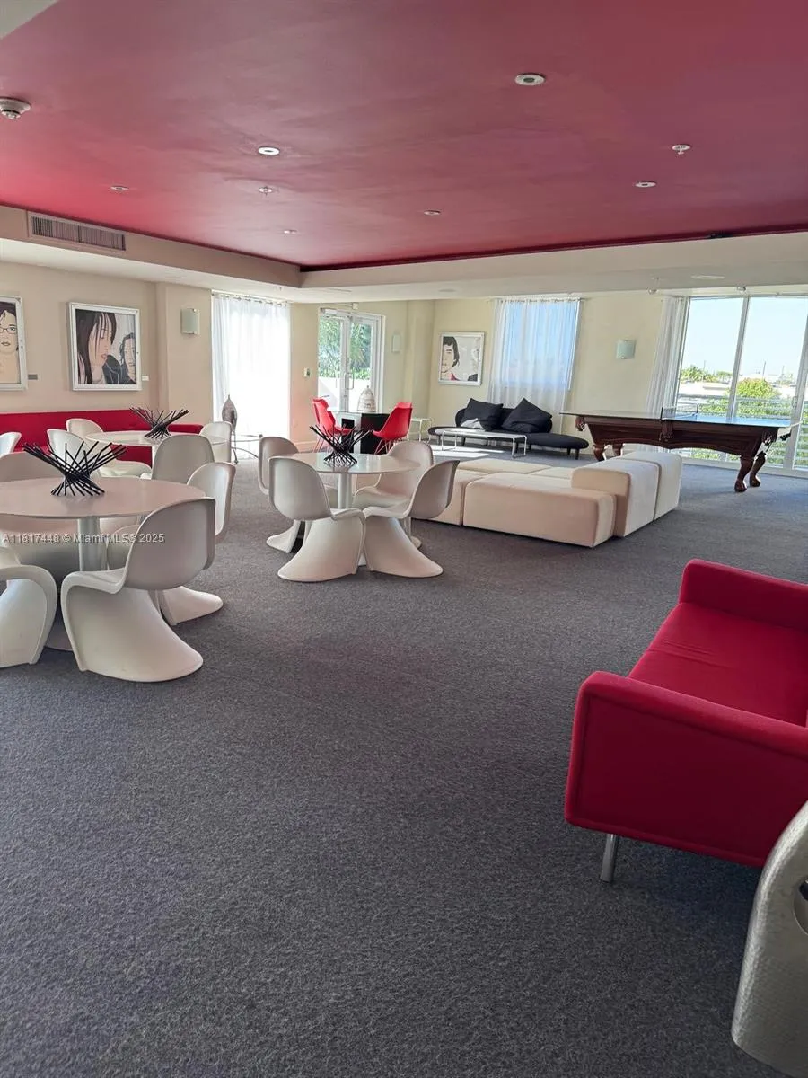 West Palm Beach, Florida 33401, United States, 1 Bedroom Bedrooms, ,1 BathroomBathrooms,Residential,Active,146537