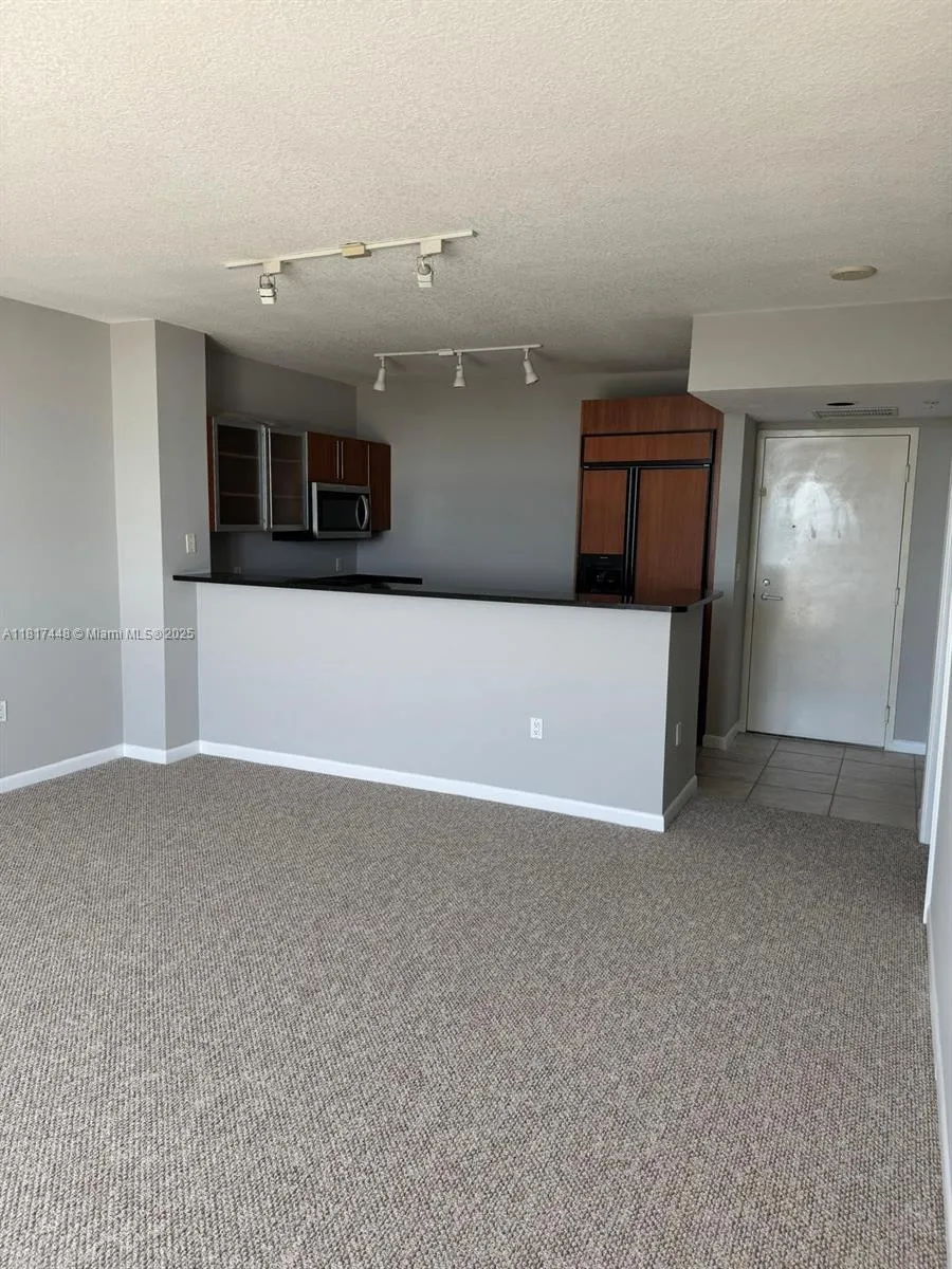 West Palm Beach, Florida 33401, United States, 1 Bedroom Bedrooms, ,1 BathroomBathrooms,Residential,Active,146537