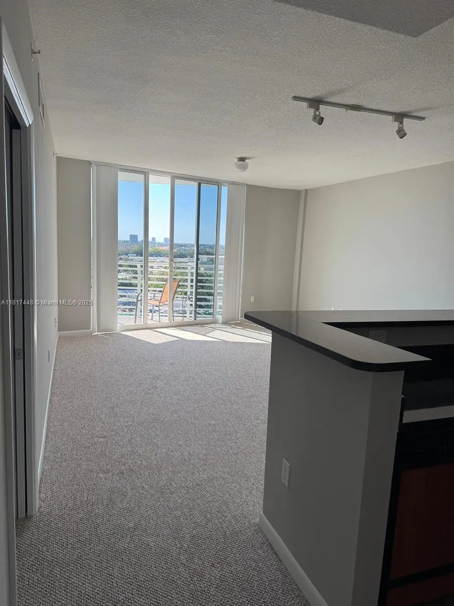 West Palm Beach, Florida 33401, United States, 1 Bedroom Bedrooms, ,1 BathroomBathrooms,Residential,Active,146537