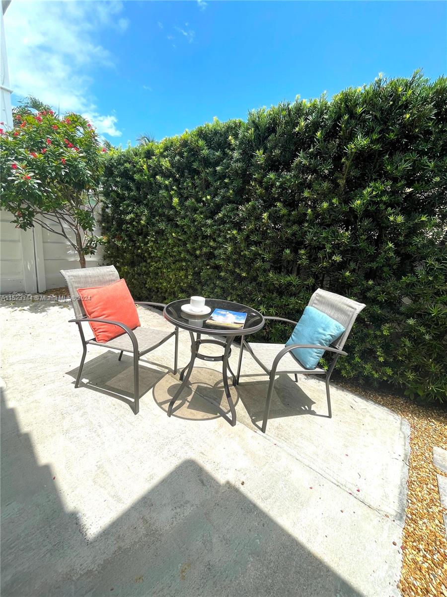 HOLLYWOOD CENTRAL BEACH - Residential Lease