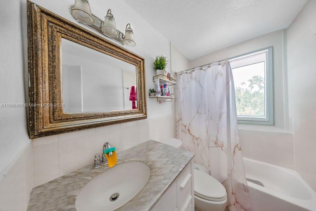 LAWRENCE ESTATES LAND COS - Residential Income