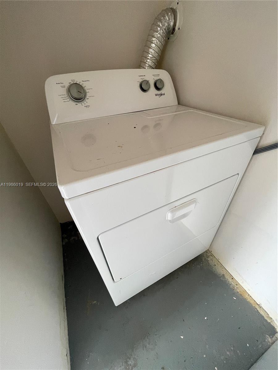 COLLIER MANOR 2ND ADD - Residential Lease