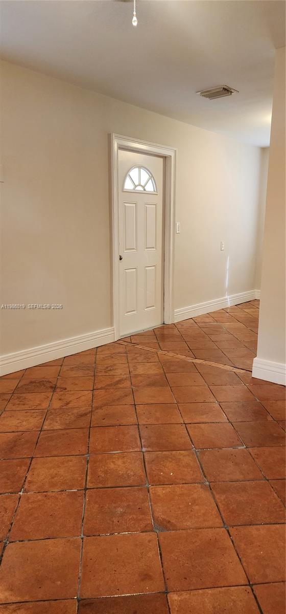 COLLIER MANOR 2ND ADD - Residential Lease