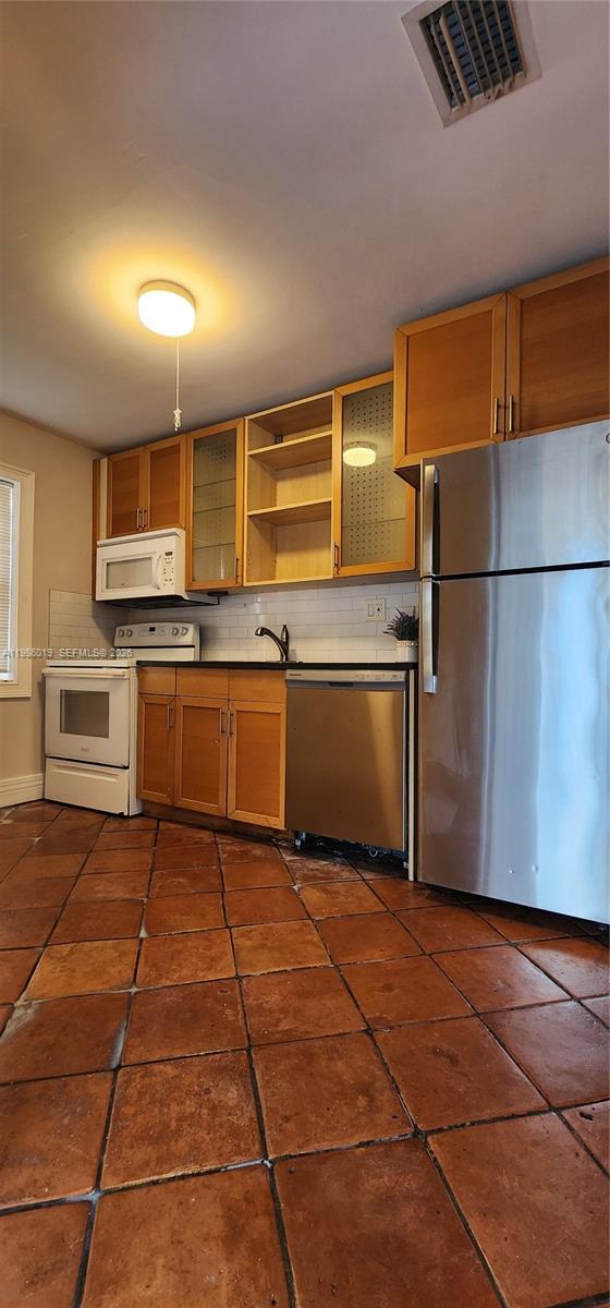 COLLIER MANOR 2ND ADD - Residential Lease