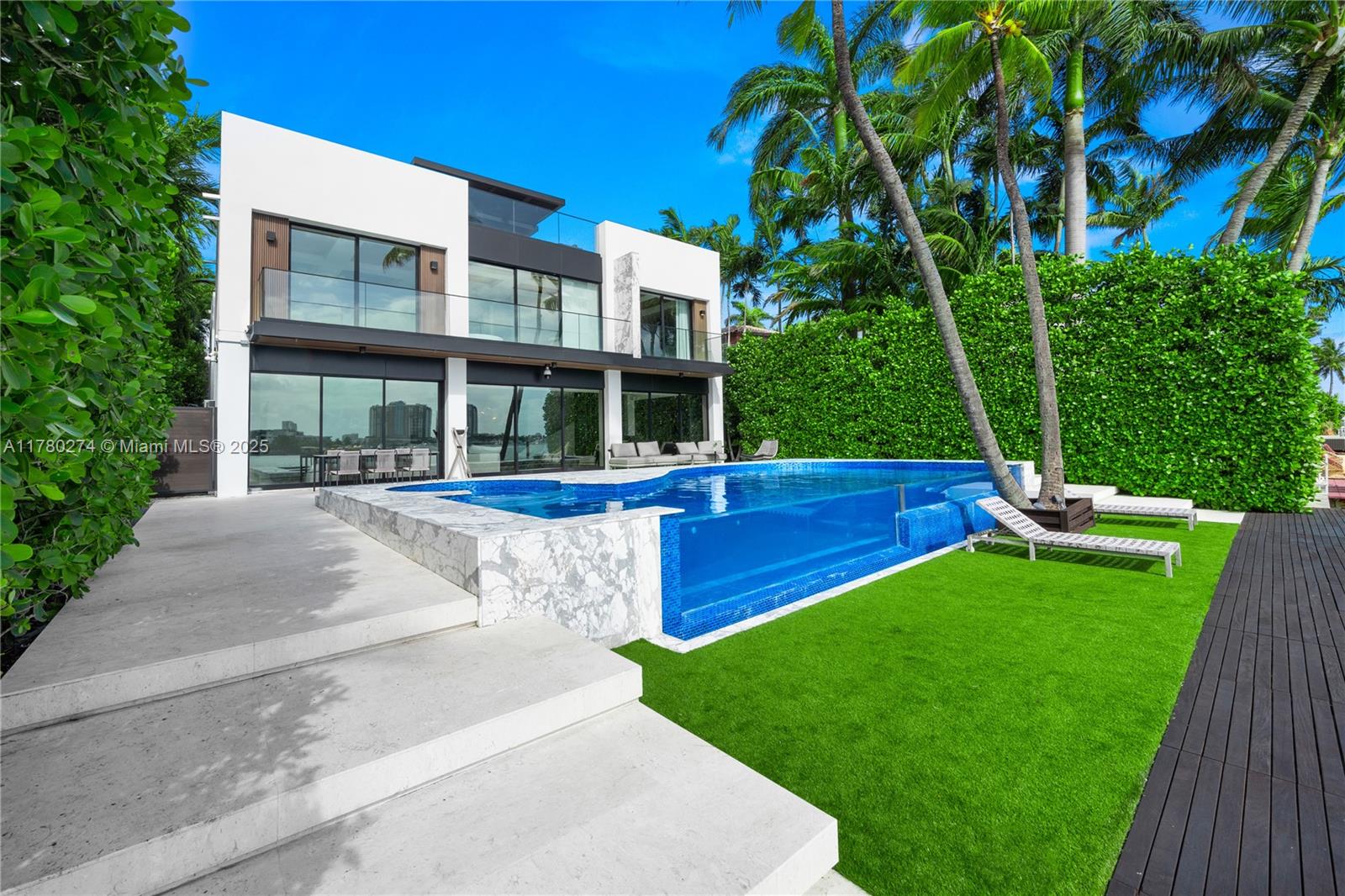 RIVO ALTO AMD - Residential